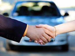 ¿Cómo saber quién es el dueño de un carro por número de placa?